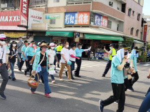 「2022嘉義好神－恭迎大士爺金身創意踩街祈福遶境活動」15日從民雄國中出發，民雄警分局特在各重要路口實施交通管制及疏導／警方提供