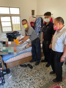 雲林縣斗南分局東和所員警主動關懷及發掘弱勢族群，並協助申請鄉公所急難救助／警方提供