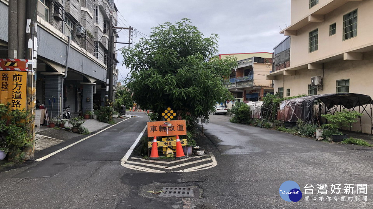 ▲後厝路拓寬後配置路面標線將可提供用路人寬廣、通視良好及更安全道路聯絡網。（圖／記者 許高祥 翻攝）