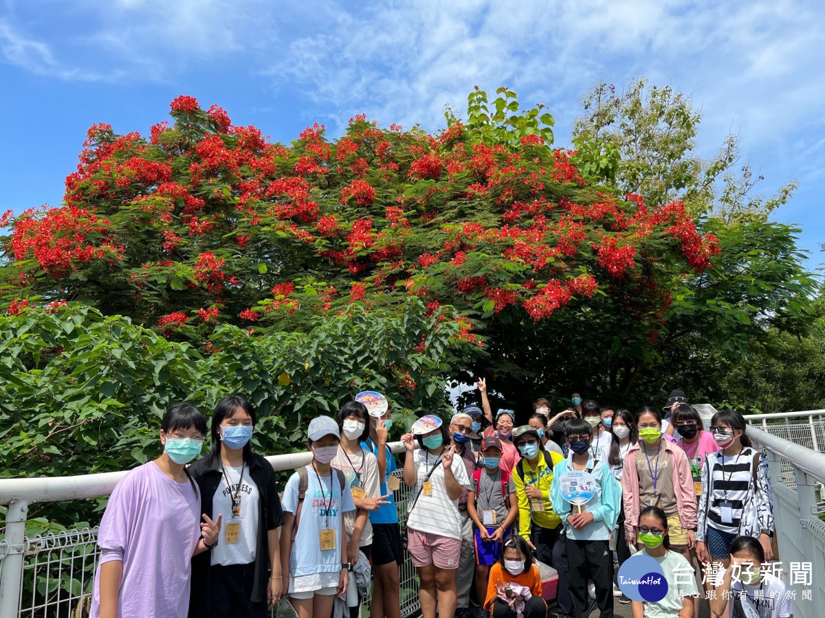 導覽八卦山天空步道。圖／彰化生活美學館提供