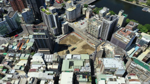 ▲高市城中城大樓舊址所在街廓闢建為公園。（圖／記者 許高祥 翻攝）