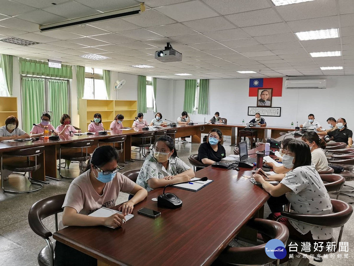 榮家辦理在職訓練邀　切膚之愛基金講師指導分享多年實務經驗