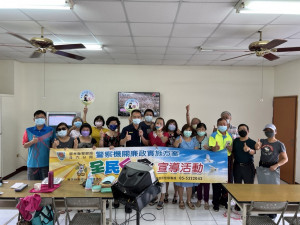 斗六警分局日前由二組組長丁聰編率員在斗六市老人會舉辦防貪宣導講習／警方提供
