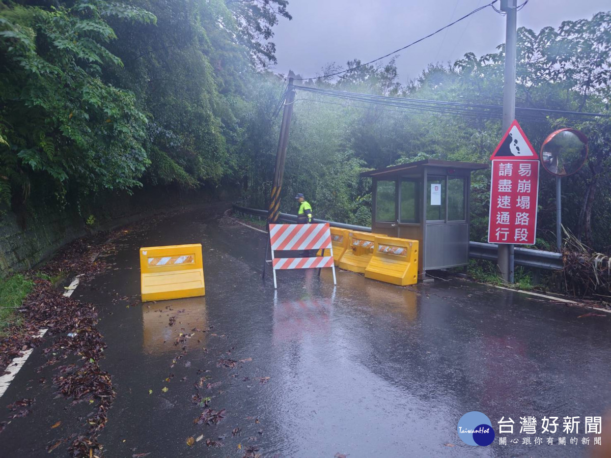 颱風來襲山區恐坍方　大溪警封路管制人車-指尖日報