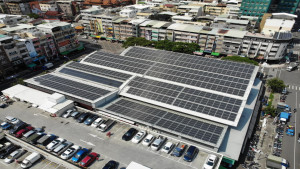 ▲金獎／武廟公有零售市場-設置容量367.62KwP-年發電量469,634.55度。