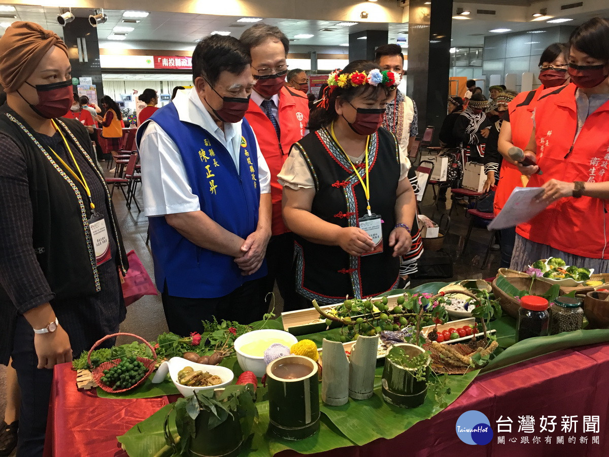 文健站研發在地食材風味餐。（記者扶小萍攝）