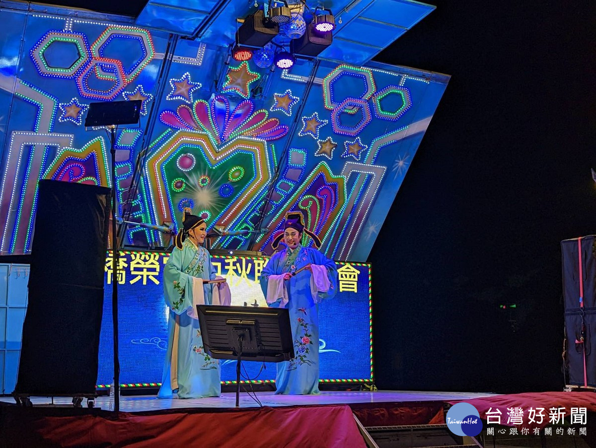 中秋月圓人圓　板橋榮家星光下同樂