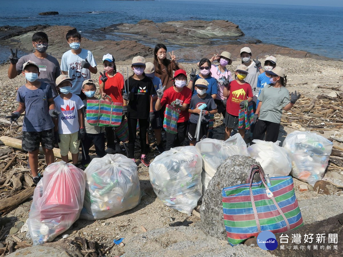 國際淨灘日　新北藍星學校響應守護海洋環境