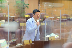 ▲有效提高龍潭觀光發展，市議員劉熒隆：完成觀光轉運站及老街溪水岸。（圖/市議會提供）