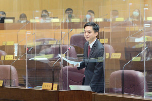 ▲捷運棕線一再延後，市議員牛煦庭：龜山人不耐等待問何時通車？（圖／市議會提供）