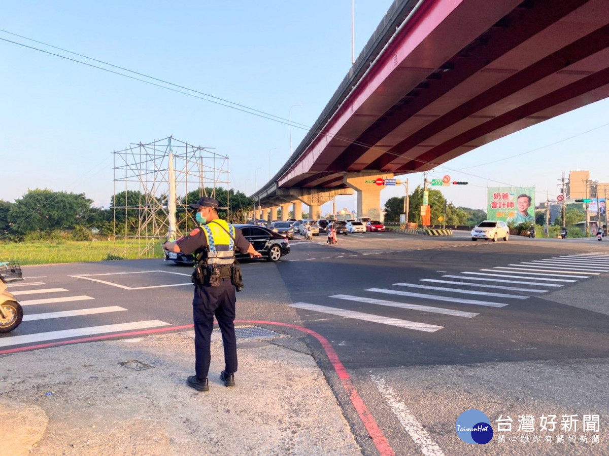 國際自由車環台賽，平鎮警分局規畫縝密交維計畫實施管制。<br />
