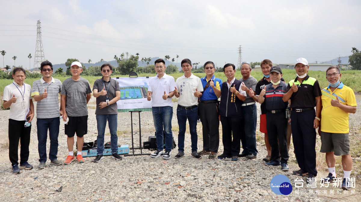 立委江啟臣與台中市議員陳本添爭取1600萬元經費，於「文高一」用地興建網球場。