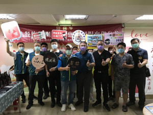 警方捐血。林重鎣