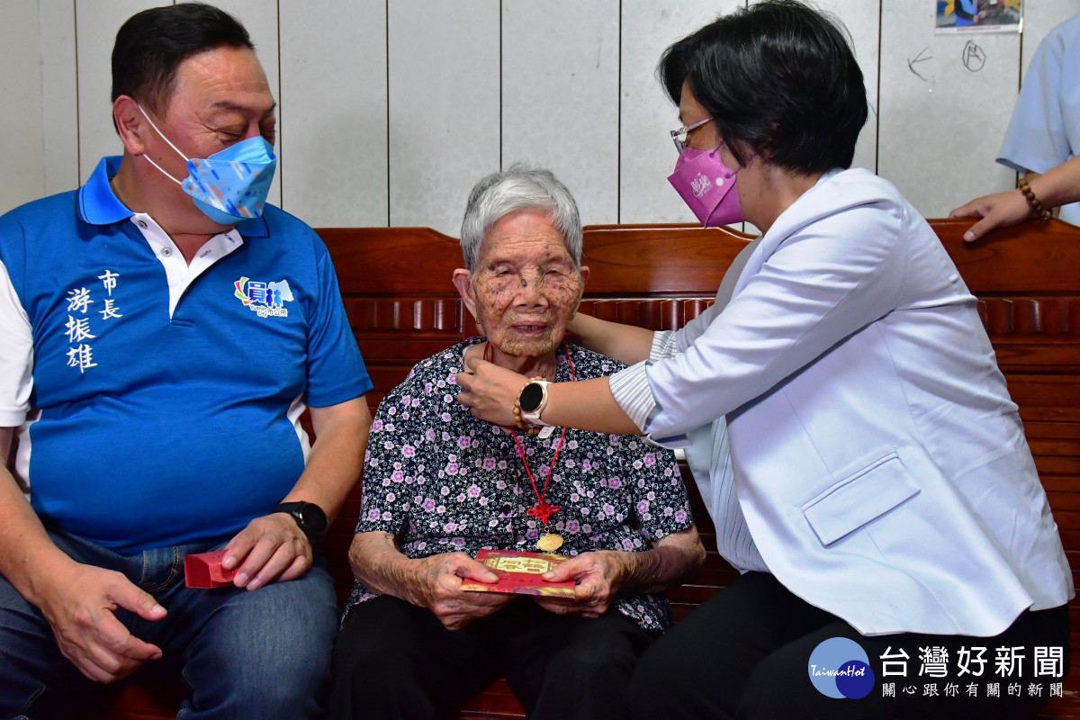 與縣長的約定　王惠美拜訪彰化百歲人瑞-指尖日報