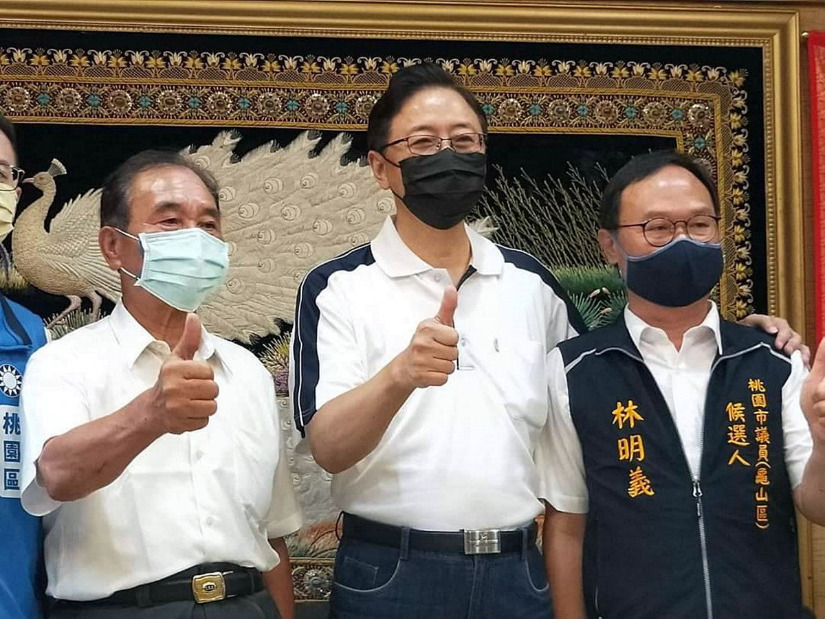 林正峰卸下奉獻龜山40年擔子    建設與服務鄉親任務交棒林明義延續