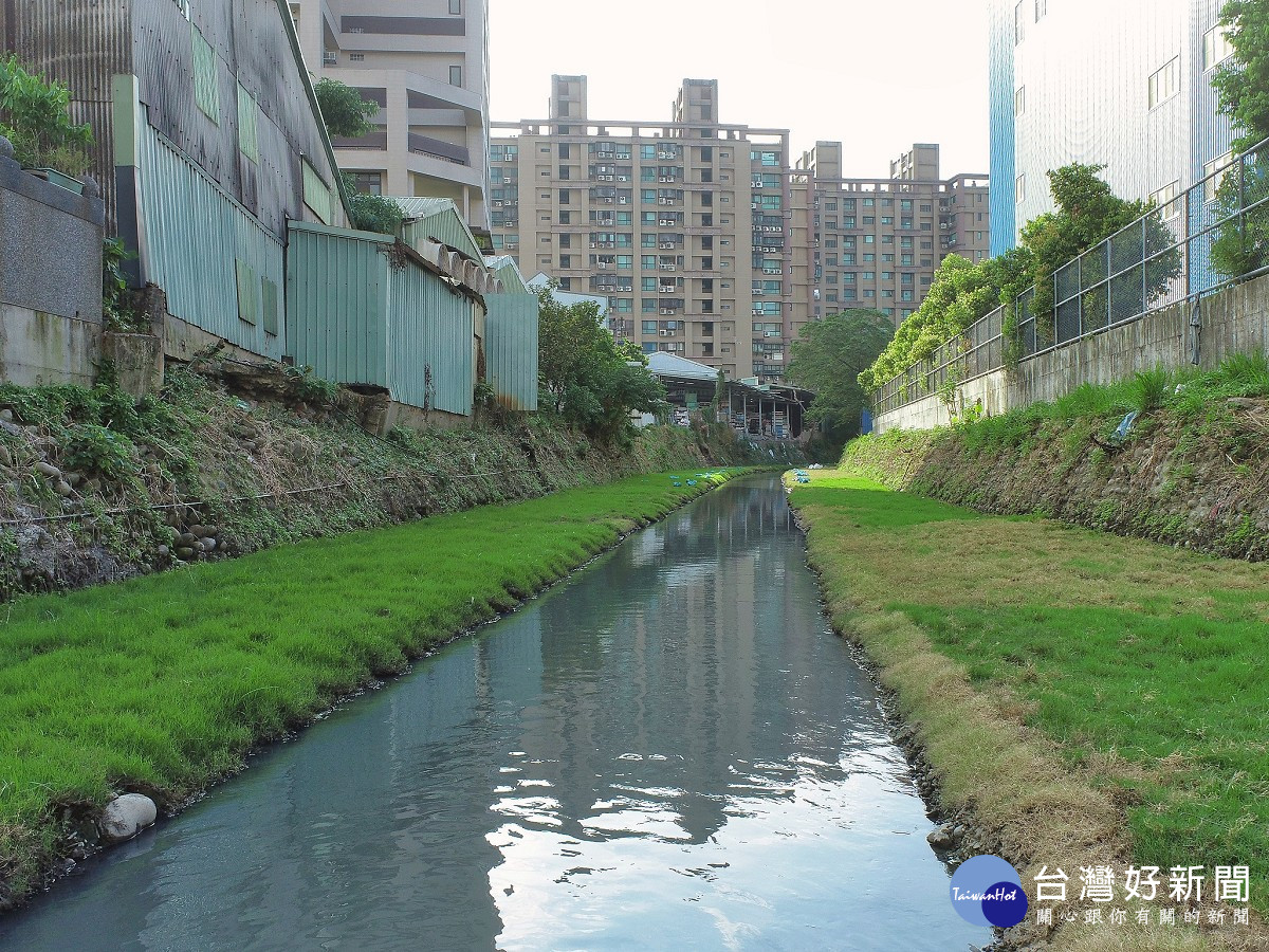 鴨母港溝上游整治工程完工　改善異味髒臭提供市民優質休憩環境