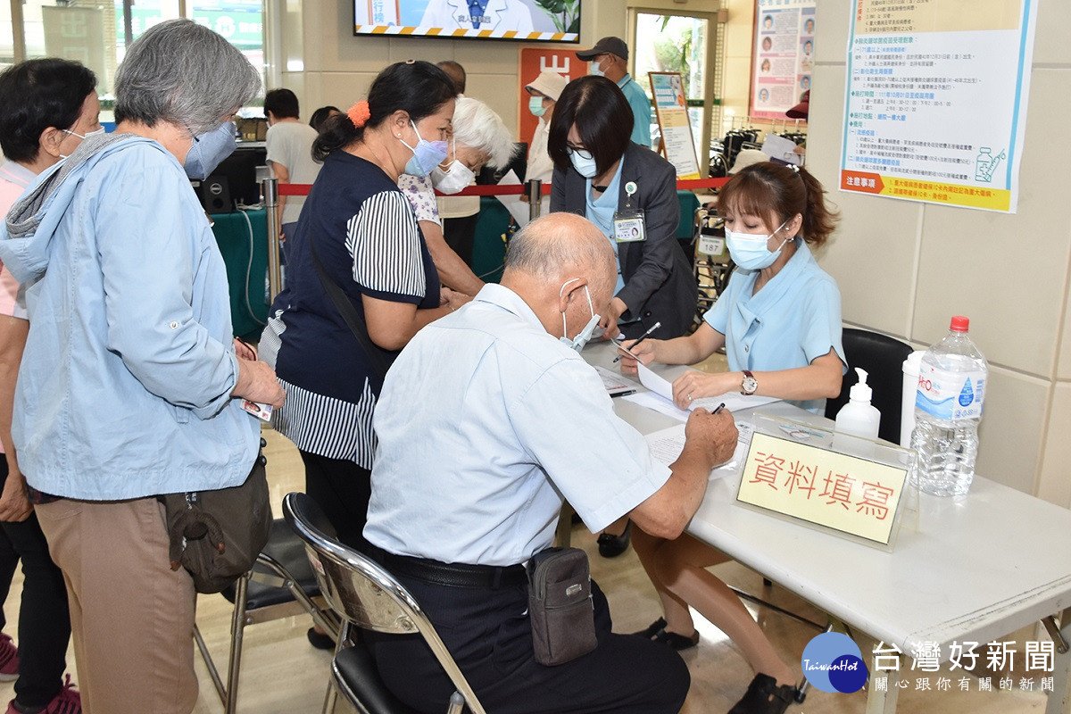 流感疫情升溫　彰基開設公費流感疫苗、肺炎鏈球菌疫苗站 台灣好新聞 第3張