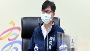 ▲高市政會議上，陳其邁勉勵局處跨網絡整合資源防毒。（圖／記者 許高祥 翻攝）