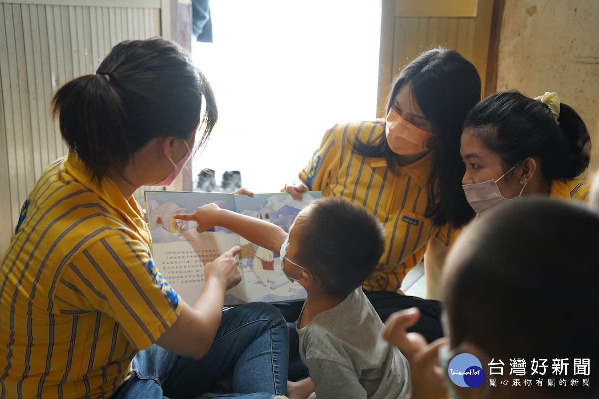 台灣世界展望會與IKEA自2020年共同發起「IKEA點亮偏鄉希望」計畫，協助「能源弱勢」家庭改善居家環境。(台灣世界展望會提供)