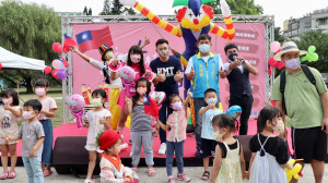 「國慶童樂嘉年華」於台中東勢鯉魚伯公公園歡樂登場。