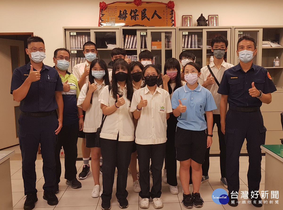 防災大使將防災觀念從校園的落實、深化到錦和派出所
