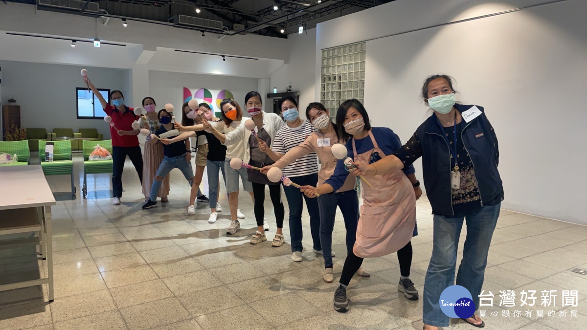 桃園市新住民家庭服務中心辦理支持方案-「深植你心，新心相印」活動，使新住民看見自我能力及優勢。