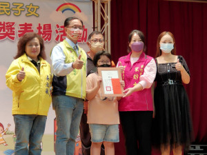 彰化市公所率先開辦新住民子女五育學習進步獎學金。圖／記者鄧富珍攝