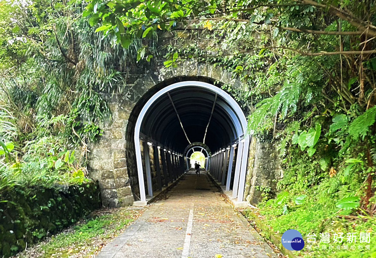 騎單車小旅行穿越猴硐舊隧道群　探索蘊含深度歷史及自然風光-指尖日報