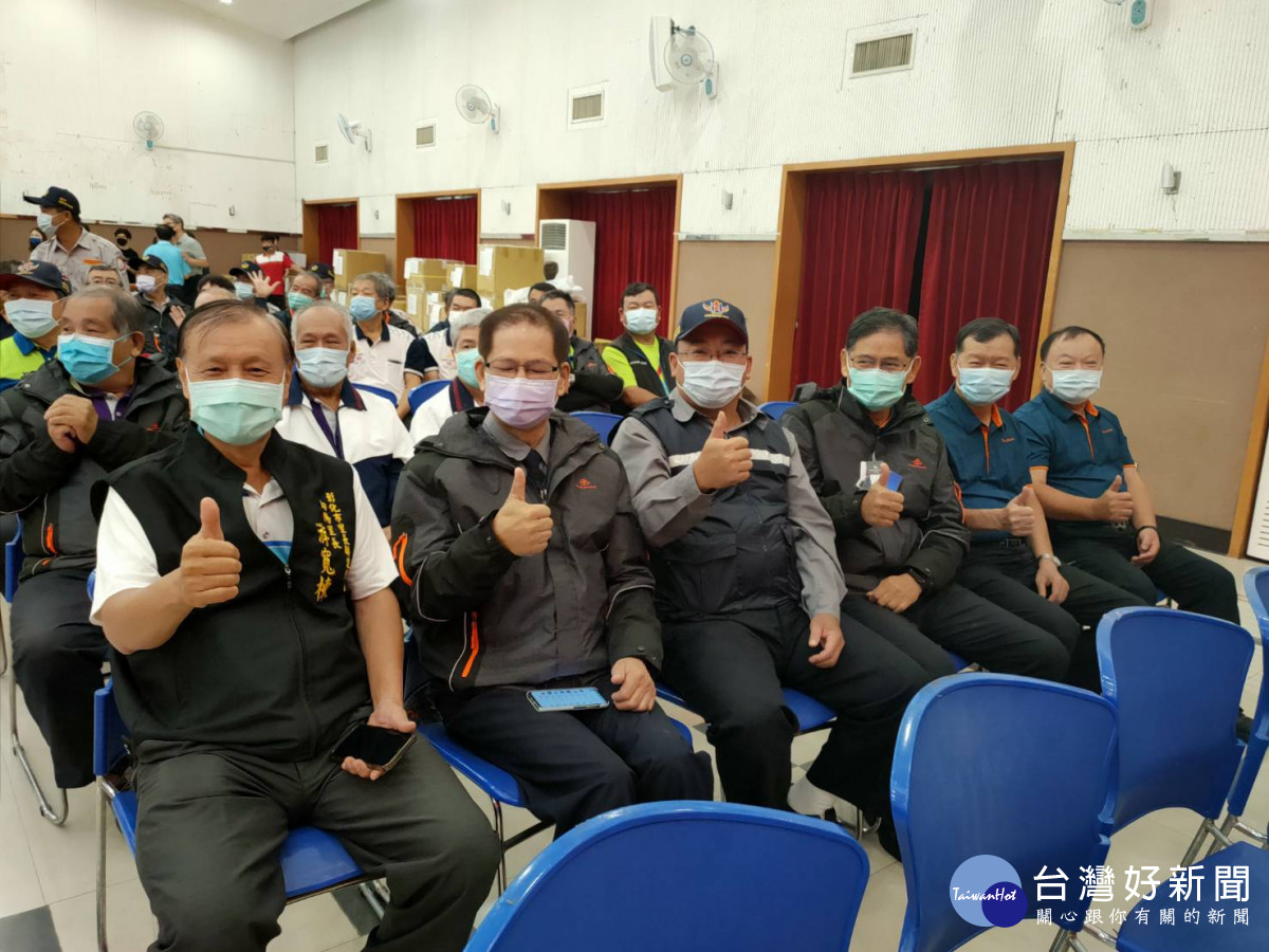 彰化市頒發社區守望相助隊裝備補助款及獎勵金。圖／記者鄧富珍攝
