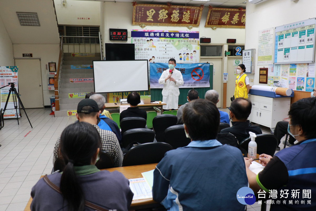社區健康中心主任醫師陳慶元表示，臺中慈濟醫院是戒菸者最堅強的後盾。