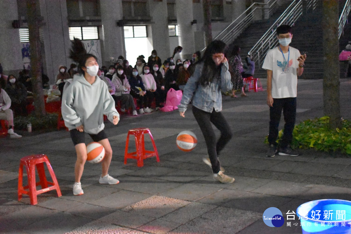 長庚科大學生會的學長姐為新生舉辦了有趣的闖關活動