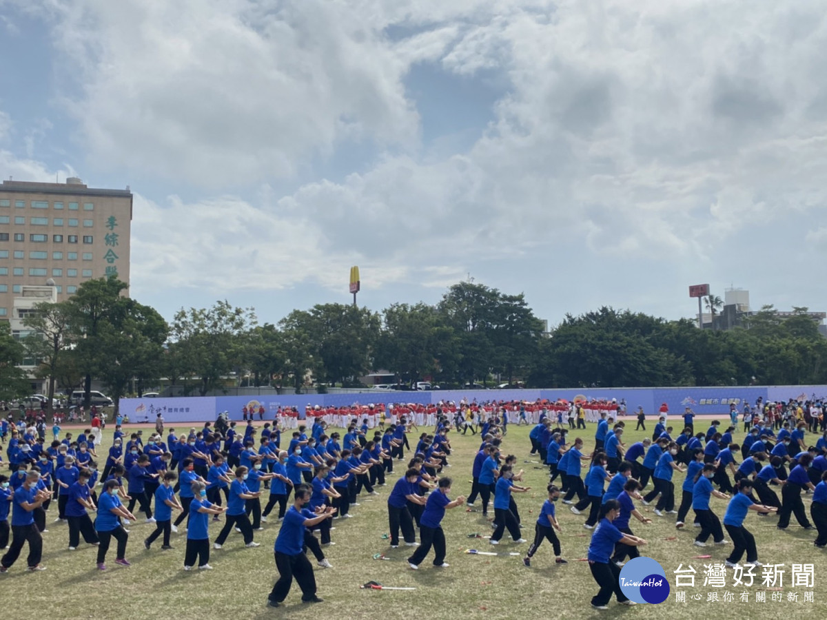 台中體育嘉年華吸引逾萬民民眾參與。