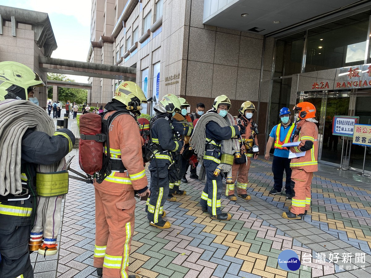 新北消防結合板橋車站大樓　強化火災搶救及自衛編組作為