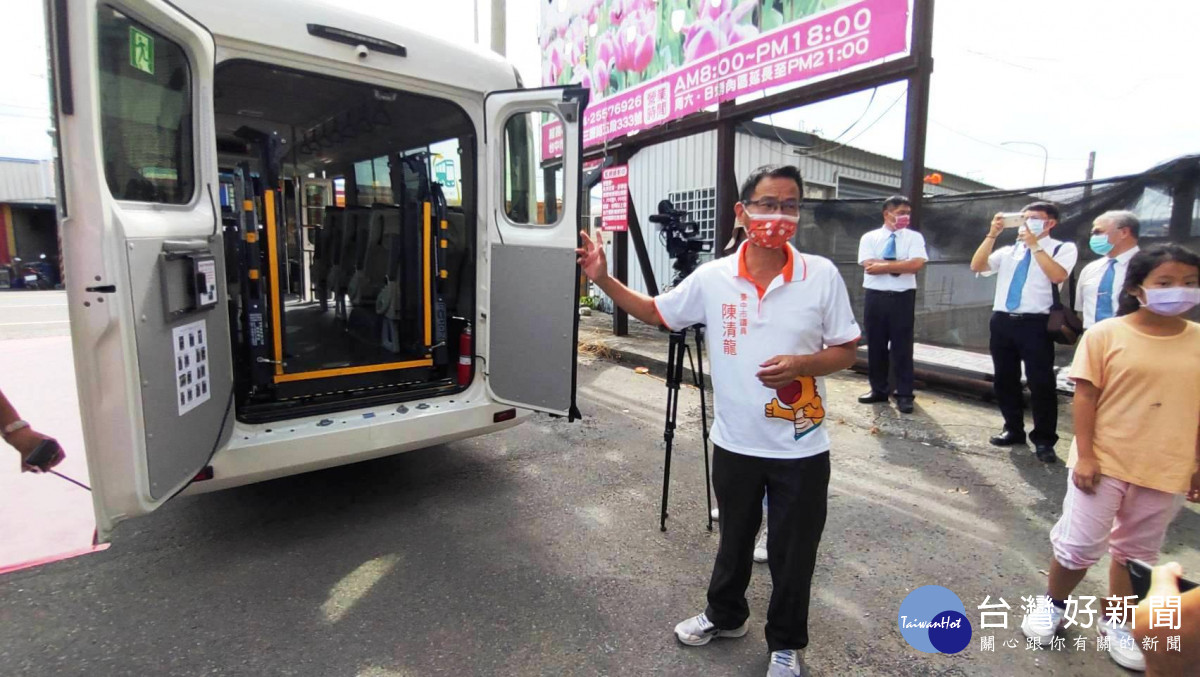 台中市議員陳清龍爭取888公車開通。