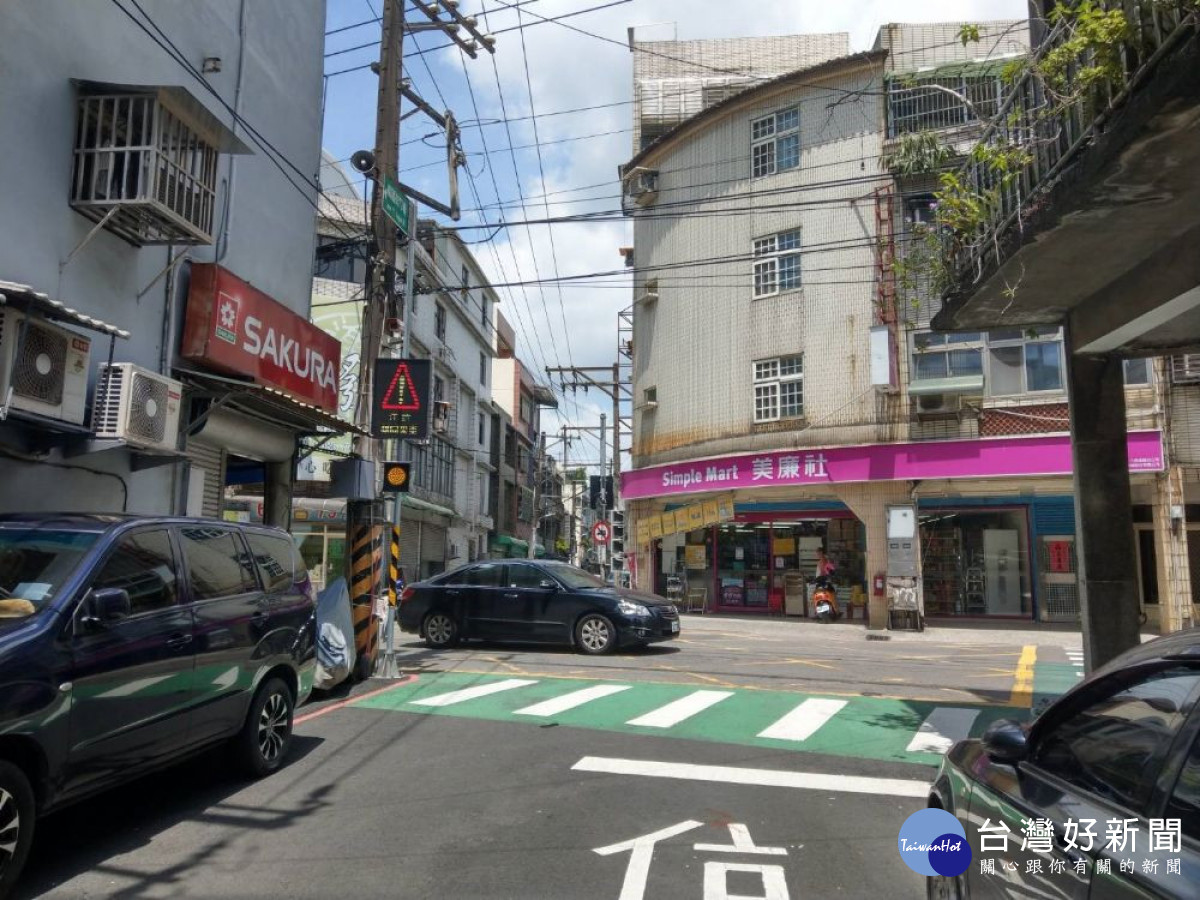 非號誌智慧路口安全系統完成照。(八德區福國街與福國街77巷)