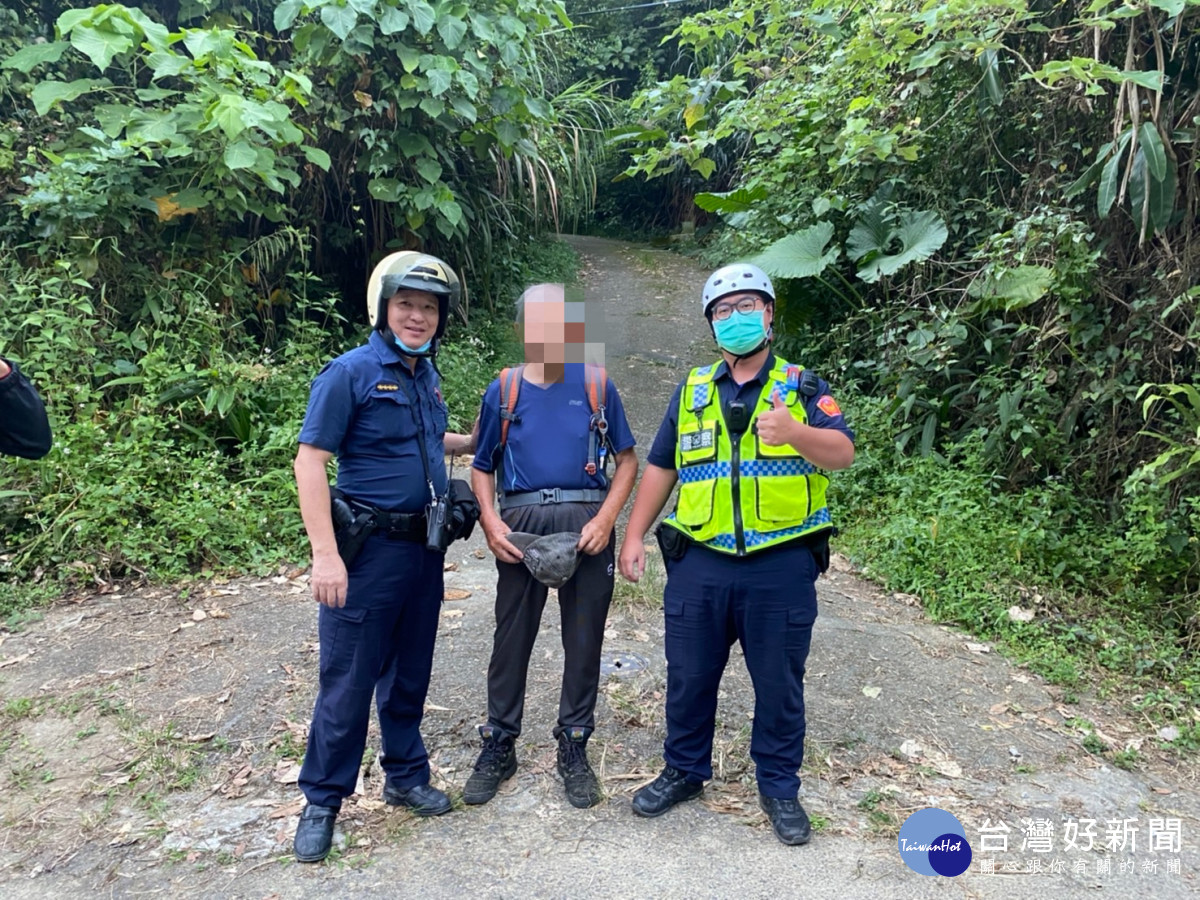 七旬翁登山迷路　白河警即刻救援