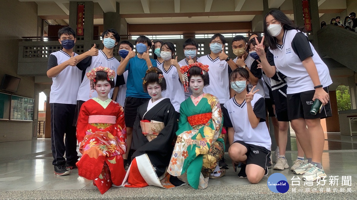員林高中與日本舞孃的邂逅　近距欣賞表演感受湊町文化與歷史
