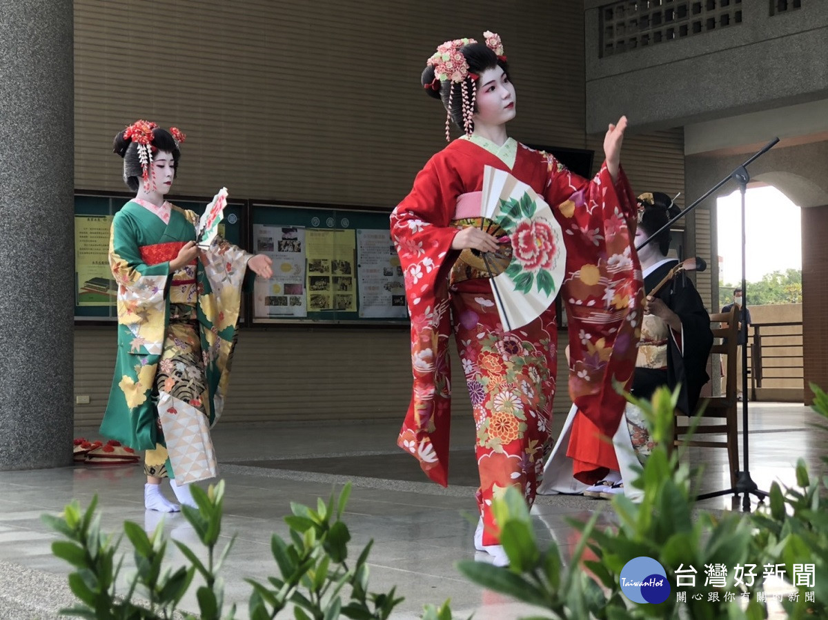 員林高中與日本舞孃的邂逅　近距欣賞表演感受湊町文化與歷史-指尖日報