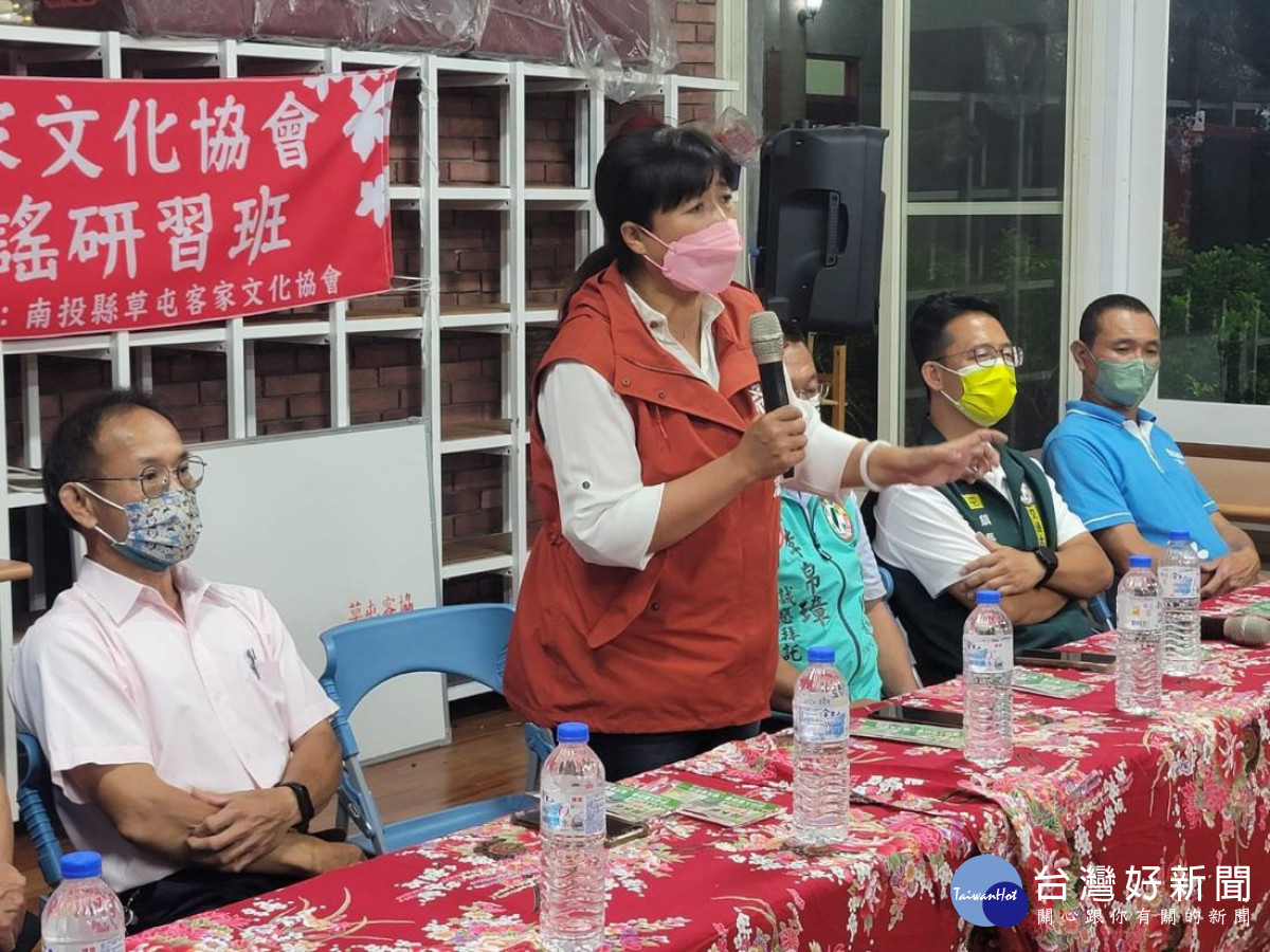 蔡培慧與客家團體座談　拋客家文化政見