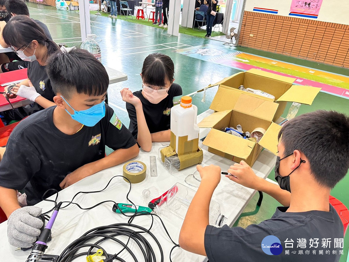 北北基能源小鐵人競賽　學生創意自製太陽能車