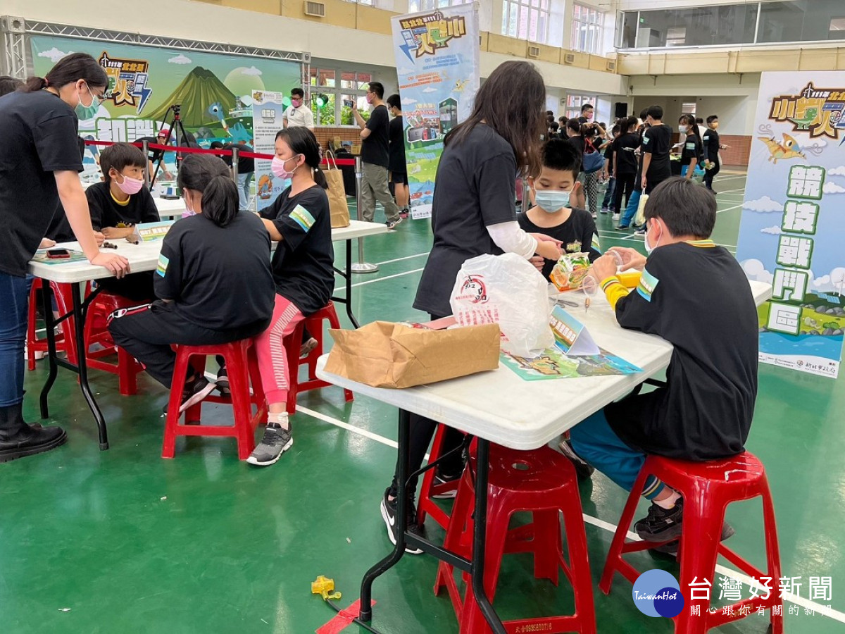 北北基能源小鐵人競賽　學生創意自製太陽能車