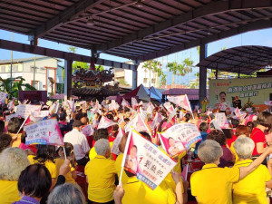 民進黨南投縣長候選人蔡培慧與爭取連任的魚池鄉長劉啟帆魚池聯合競選總部成立，場面非常熱鬧