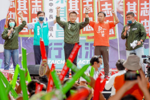 蔡其昌和謝志忠從大學同窗到政治之路同行超過30年的革命情感