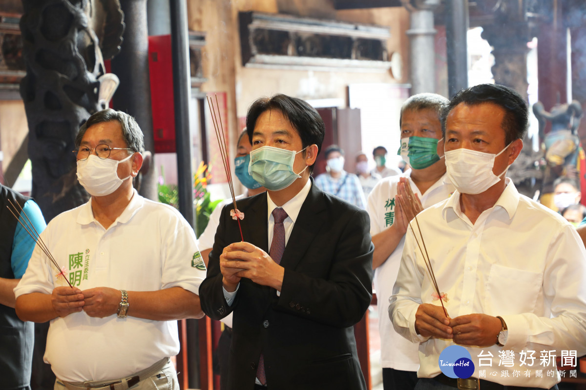 副總統賴清德赴半天岩紫雲寺及笨港口港口宮參拜／陳致愷翻攝