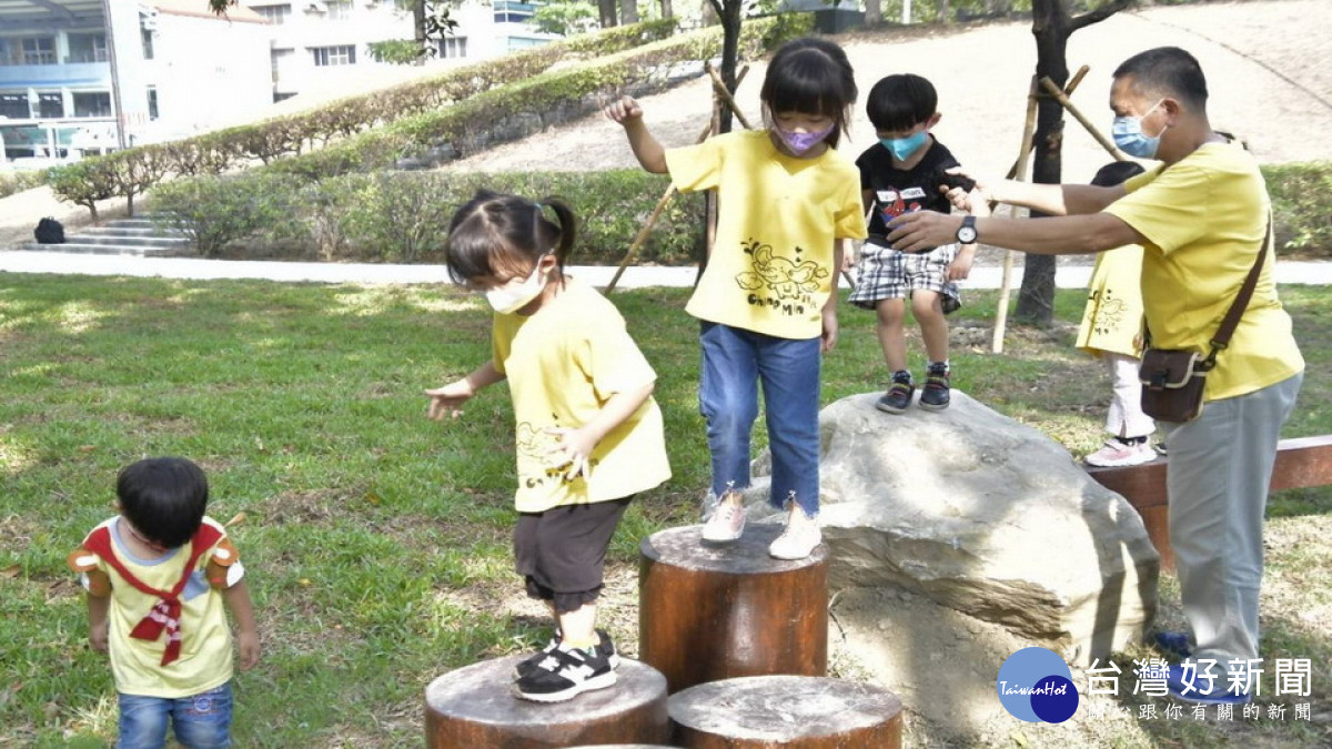 ▲岡山和平公園內設施老舊已不符合現代需求，高市府工務局投入約2,000萬元整建。（圖／記者 許高祥 翻攝）