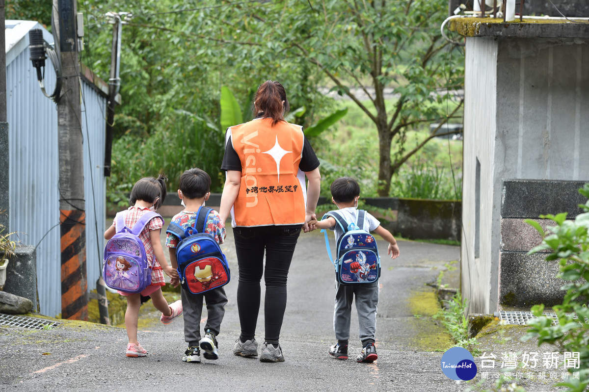 貧困孩子家庭收入偏低　台灣世界展望會提供更準確的兒少服務