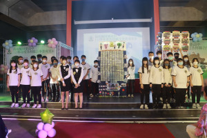 27名同學考上193張證照令人敬服。（記者扶小萍攝）