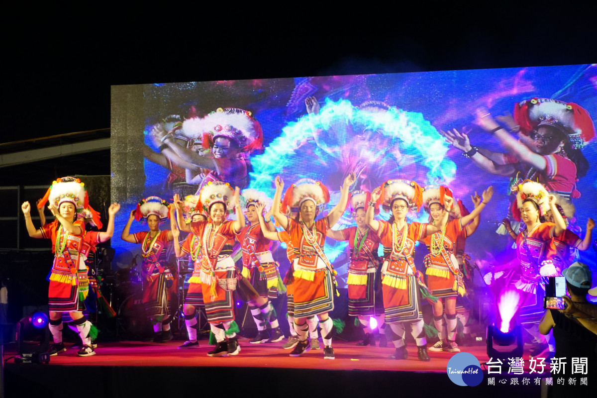 馬嘎巴嗨文化團帶來傳統舞蹈。