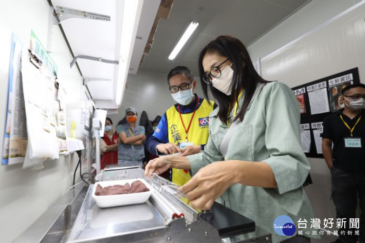 桃園市政府就業職訓服務處辦理職場參訪活動，讓民眾認識不同產業的工作環境與職缺內容，促進民眾適性就業。