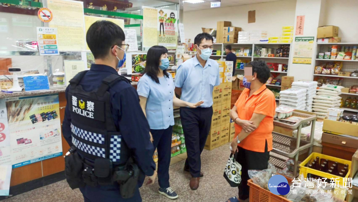 姜婦前往農會匯款時，被機警的行員察覺異狀，即時通報警方到場勸說，順利攔阻詐騙。